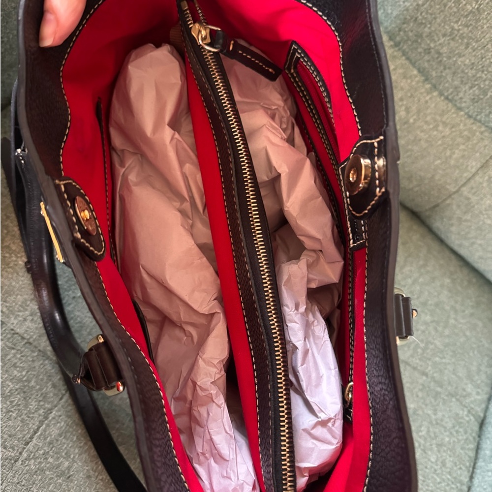 Authentic Dooney & Bourke Black Pebbled Leather Tote - Picture 4 of 8